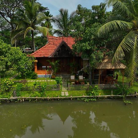 Maison d'hôtes Little Chembaka à Kumarakom Extérieur photo