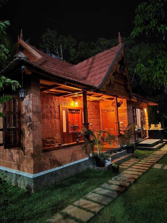 Maison d'hôtes Little Chembaka à Kumarakom Extérieur photo