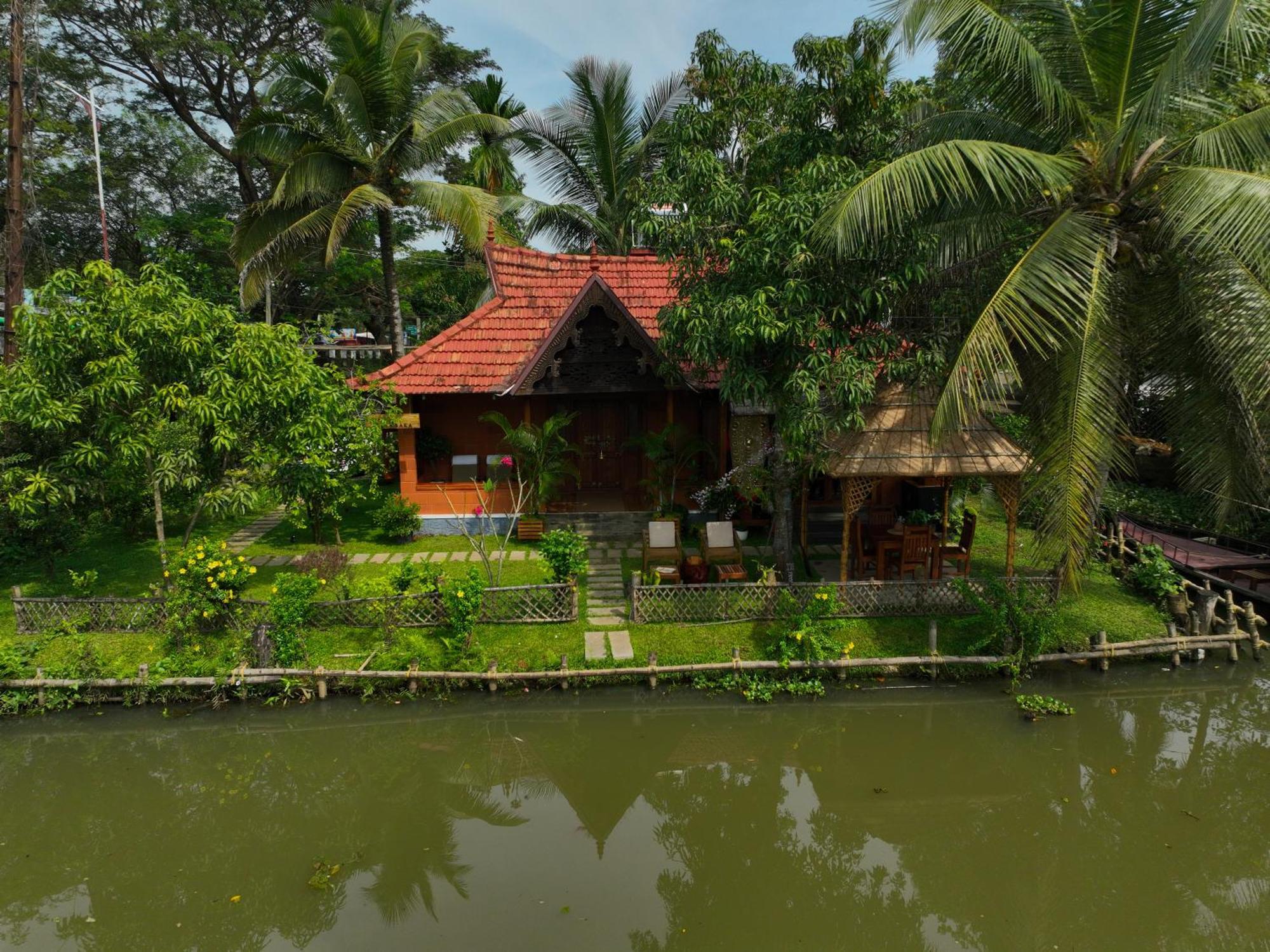 Maison d'hôtes Little Chembaka à Kumarakom Extérieur photo