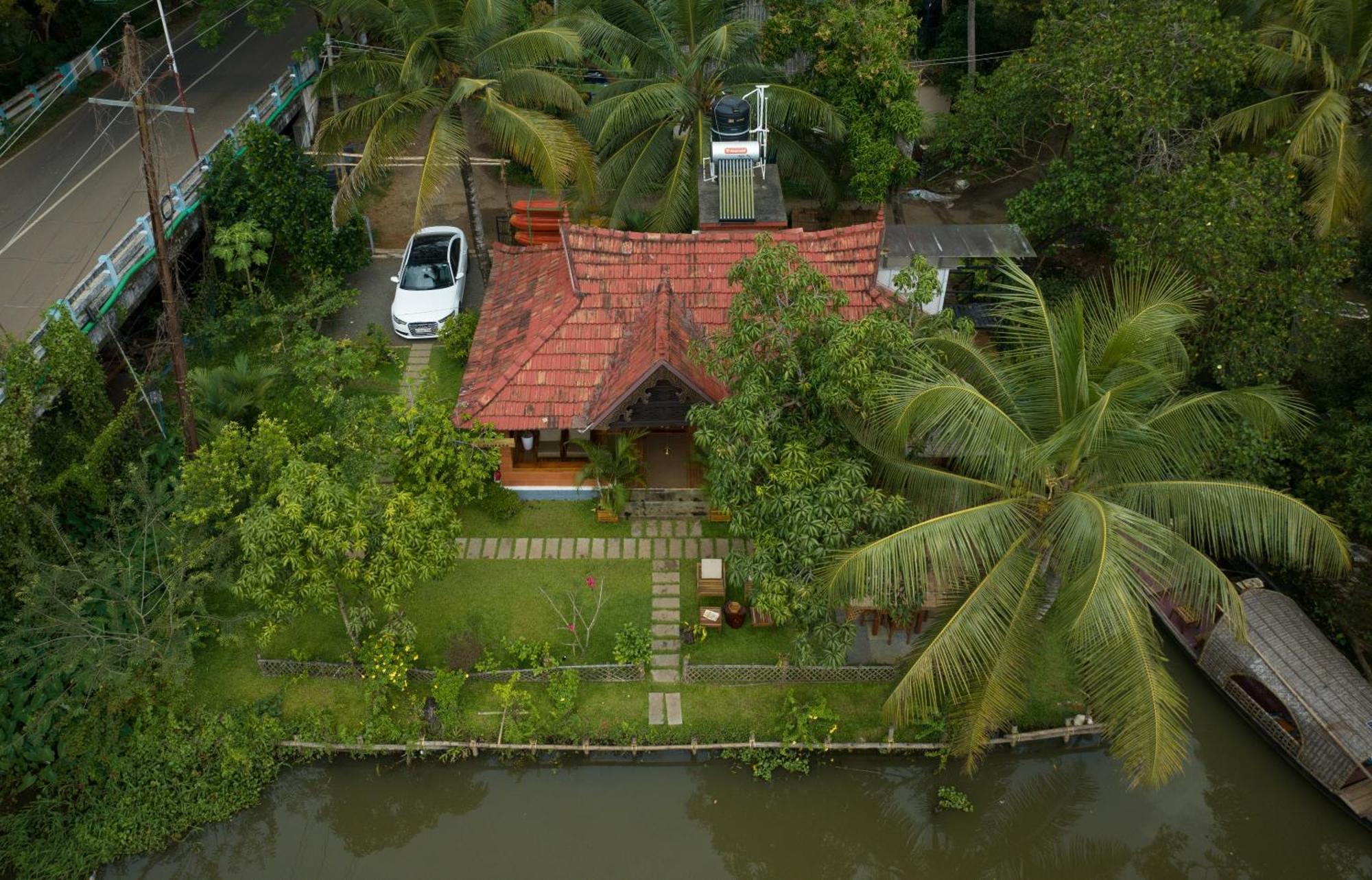Maison d'hôtes Little Chembaka à Kumarakom Extérieur photo