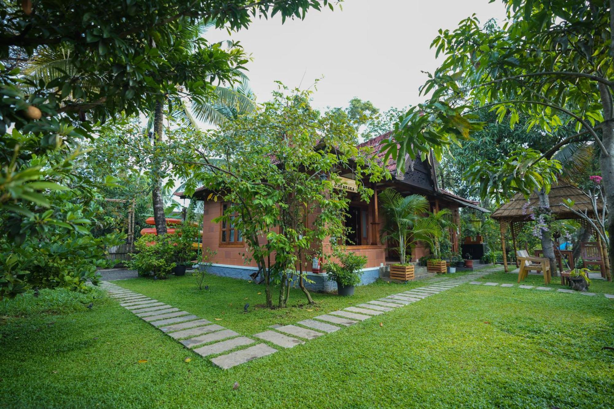 Maison d'hôtes Little Chembaka à Kumarakom Extérieur photo